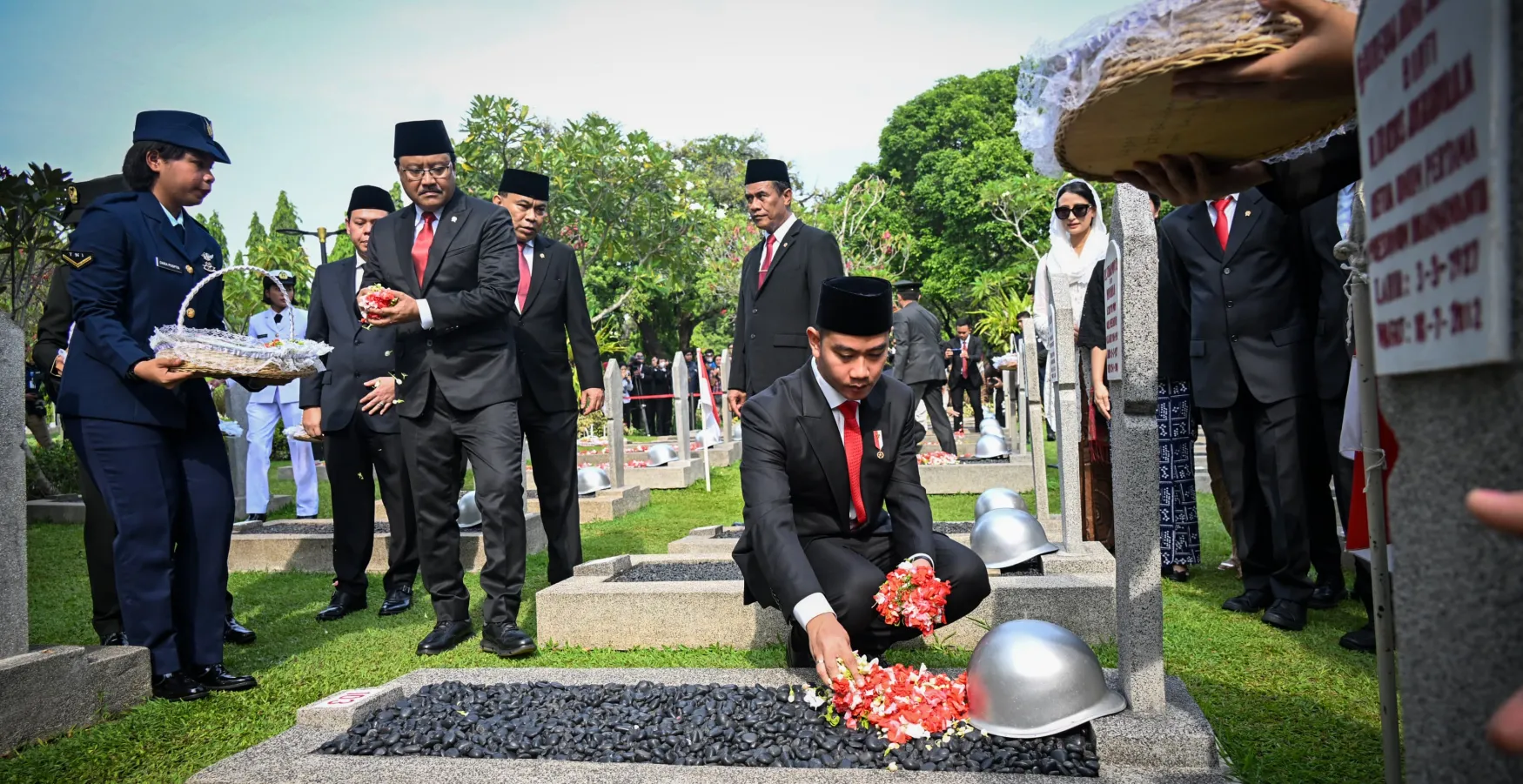Peringatan Hari Pahlawan Nasional 10 November dengan Upacara, Doa, dan Tradisi untuk Mengenang Jasa Pejuang serta Menumbuhkan Semangat Nasionalisme