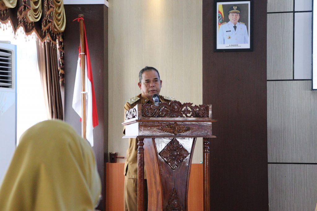 Kesejahteraan Pegawai Pemerintah Daerah: Strategi, Komponen, Tantangan, dan Upaya Peningkatan untuk Mewujudkan Aparatur Daerah yang Profesional dan Berkinerja Tinggi