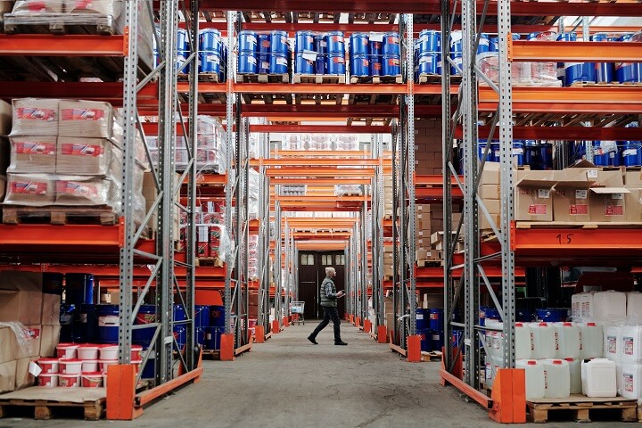 Strategi Efektif Mengoptimalkan Sistem Manajemen Pergudangan Modern untuk Meningkatkan Efisiensi, Produktivitas, dan Keunggulan Kompetitif dalam Dunia Industri Logistik Masa Kini